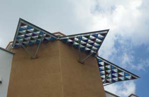 琉球ガラス庇鉄骨枠